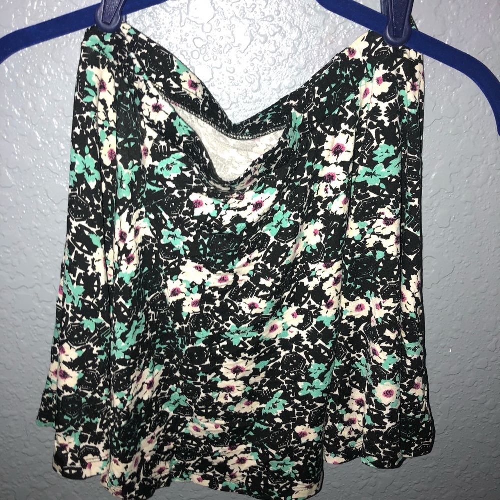 white, turquoise, && black skirt!